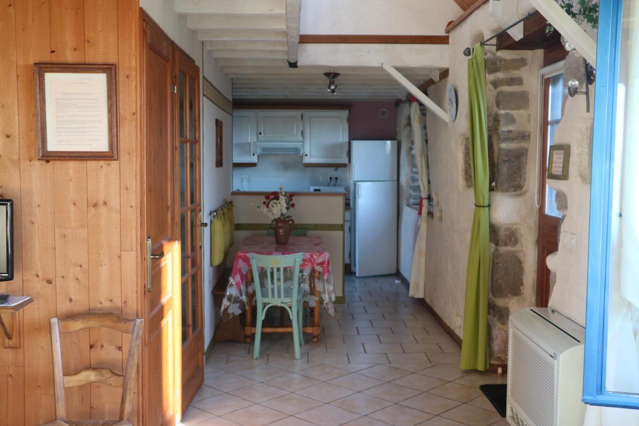 Les Gites Aux Volets Roses Landunvez Exterior foto